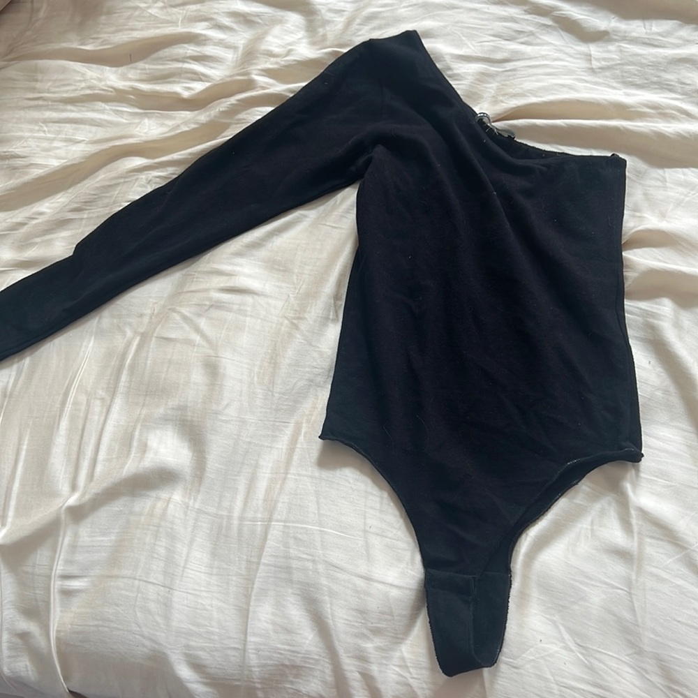 One sleeve black body suit